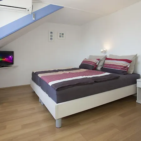 Гостьовий будинок Dalmatian House 3*